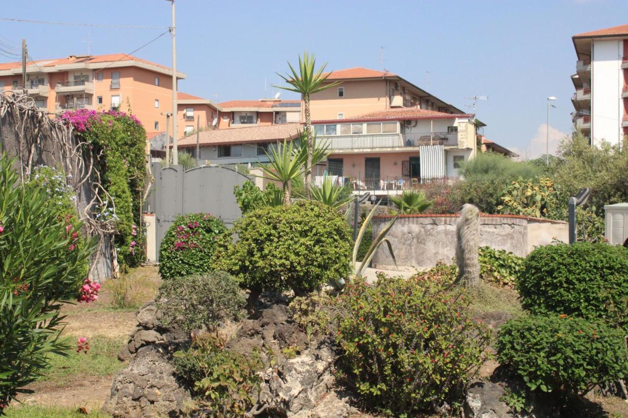 Villa Sicilia Apartment Catania Bagian luar foto