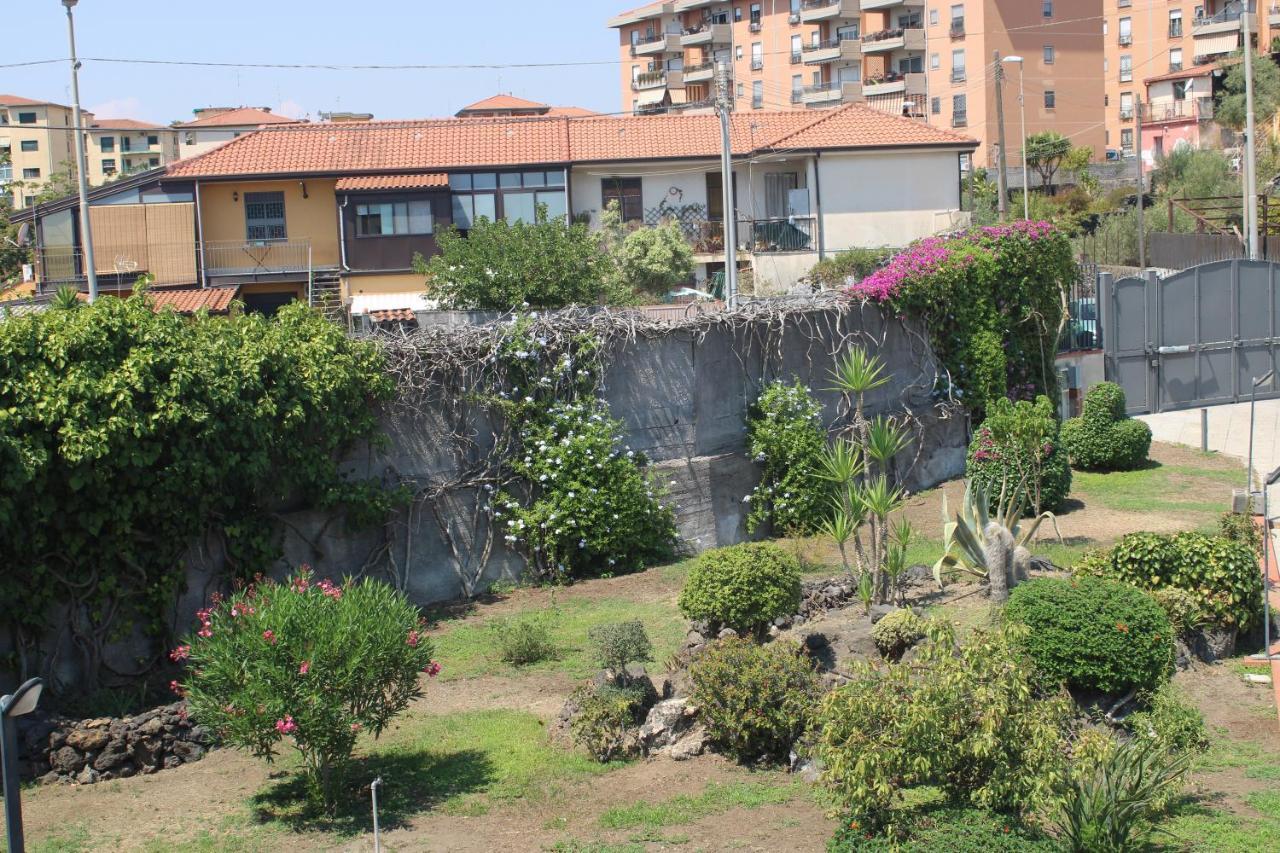 Villa Sicilia Apartment Catania Bagian luar foto